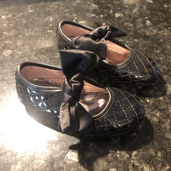 Born Black Patent Leather Girls Shoes - Picture 4 of 8